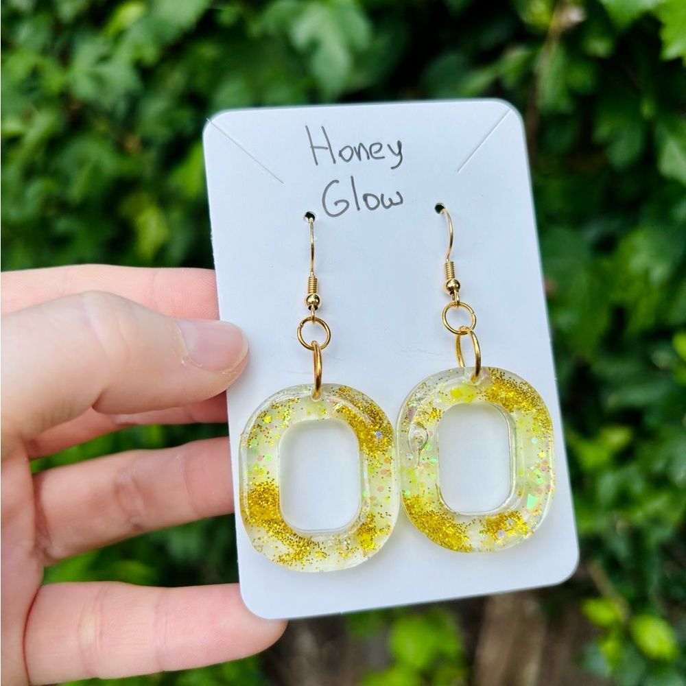 Honey Glow Earrings 🍯 Yellow Glitter Resin Oval Dangles
